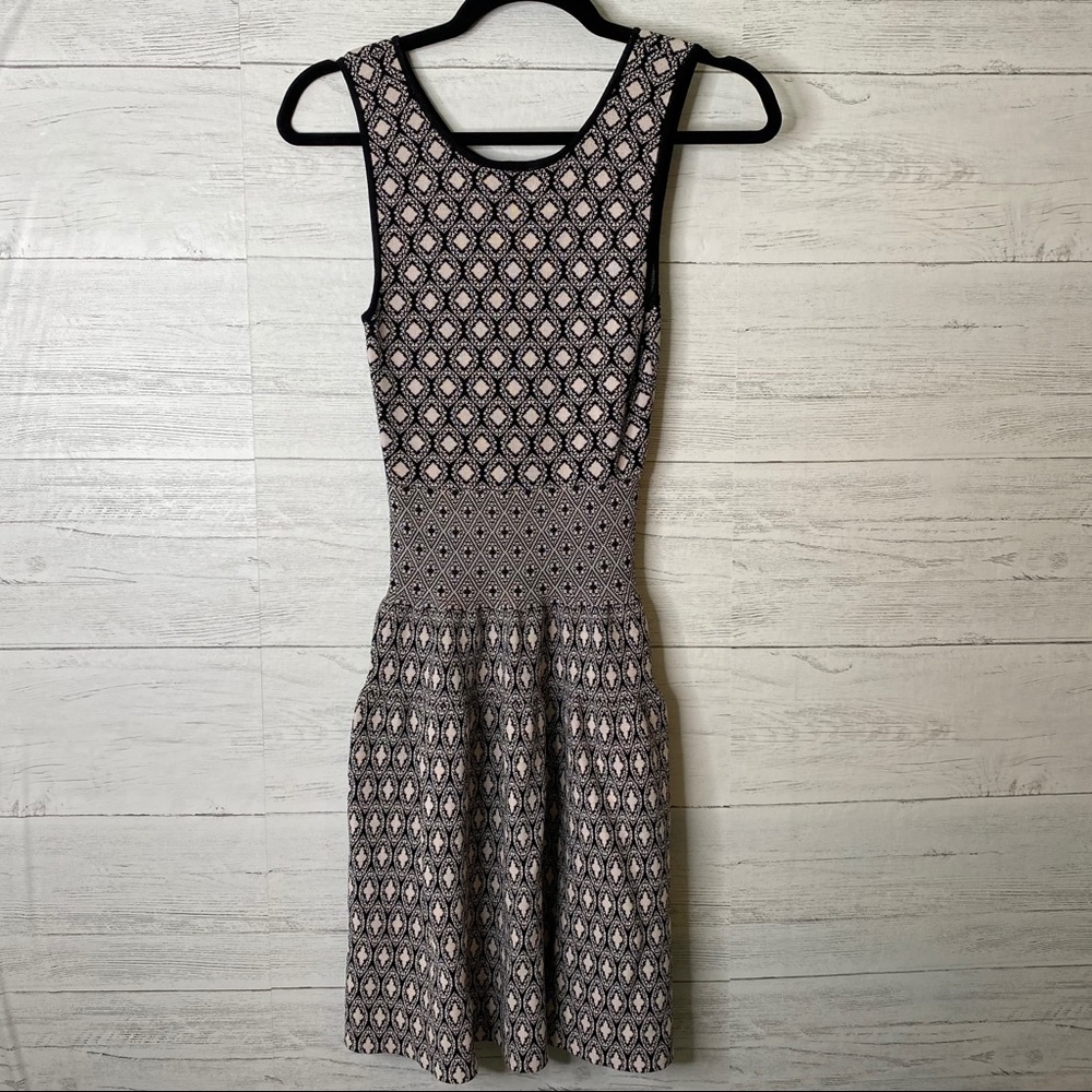 Charlie jade Anthropologie fit flare dress size s - Picture 3 of 7